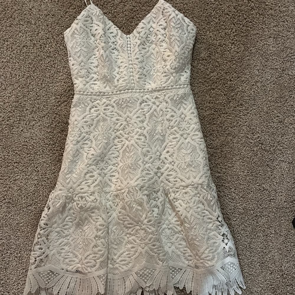 BB Dakota dress. White lace. Size 2. - Picture 3 of 6